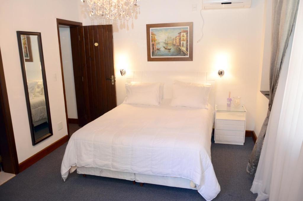 Guitta Pousada Petrópolis Quarto foto