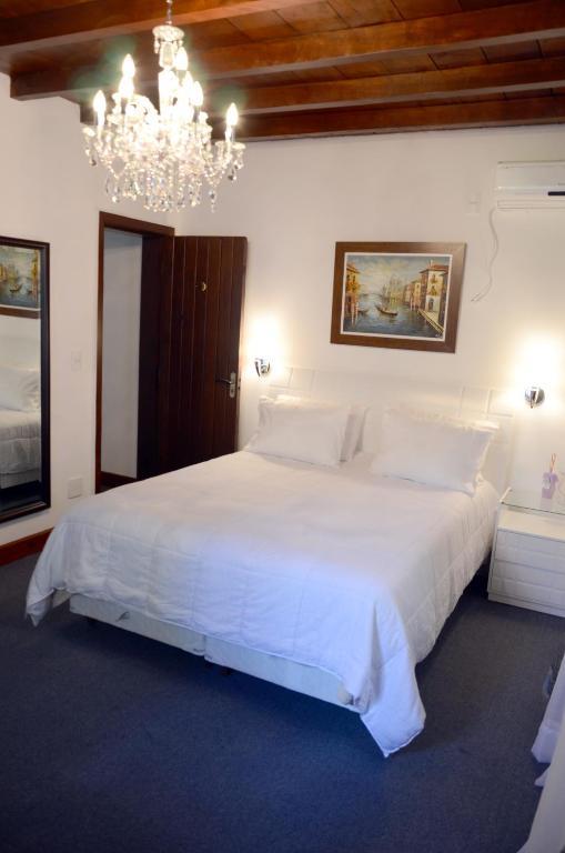 Guitta Pousada Petrópolis Quarto foto