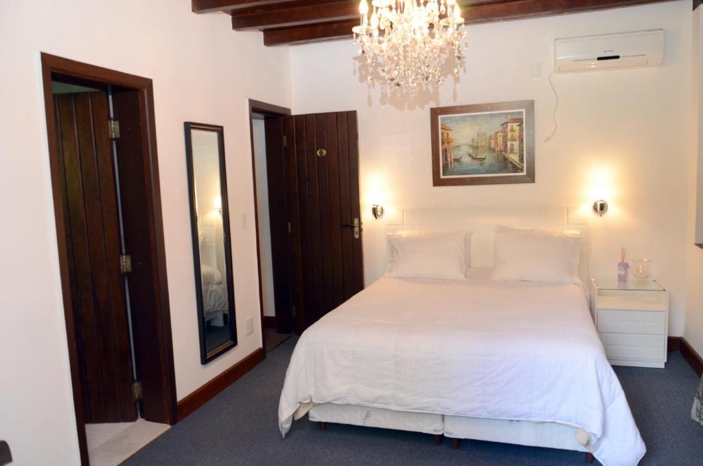 Guitta Pousada Petrópolis Quarto foto